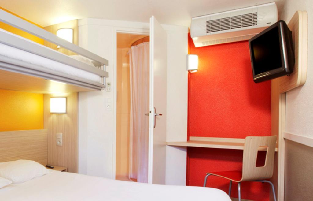 Premiere Classe Valenciennes Ouest Petite Foret Εξωτερικό φωτογραφία