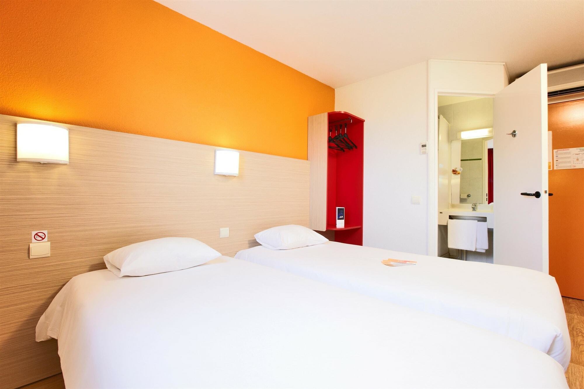 Premiere Classe Valenciennes Ouest Petite Foret Εξωτερικό φωτογραφία