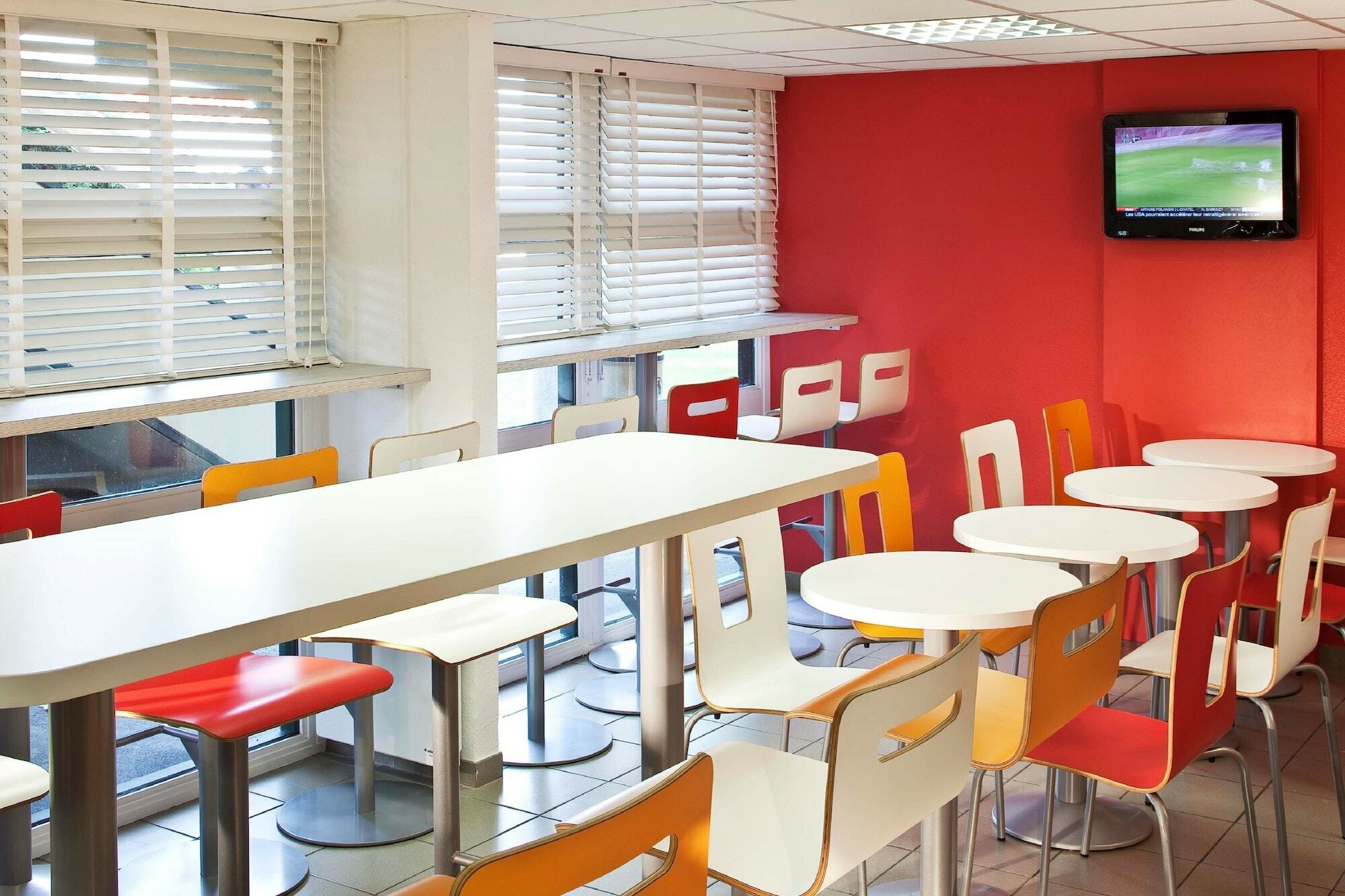 Premiere Classe Valenciennes Ouest Petite Foret Εξωτερικό φωτογραφία