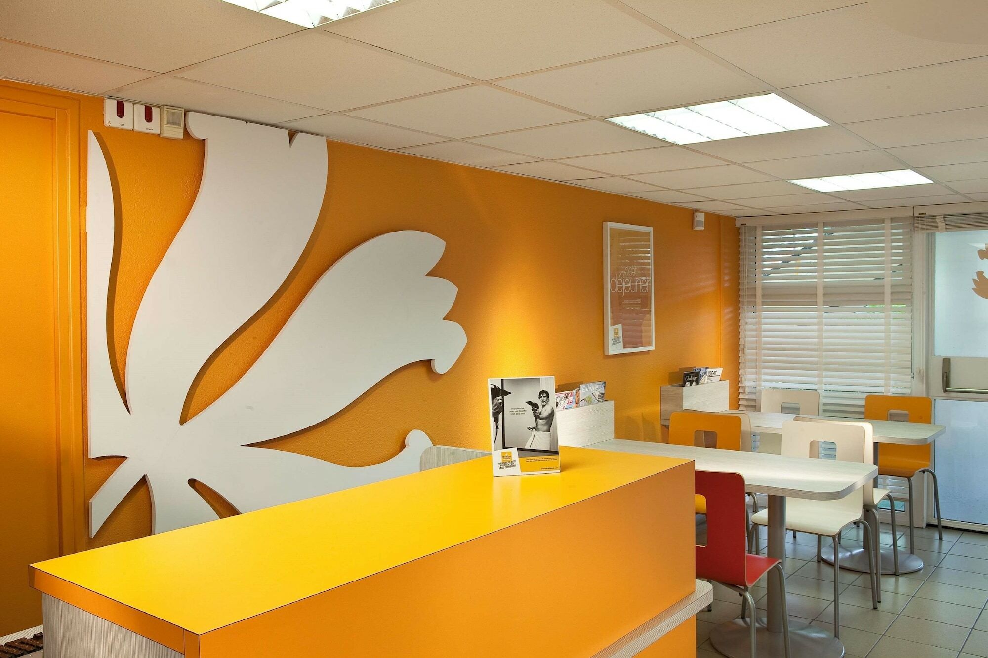 Premiere Classe Valenciennes Ouest Petite Foret Εξωτερικό φωτογραφία